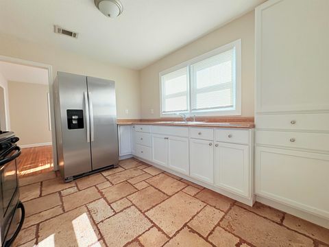 Tiny photo for 1302 Melvin Street, Tallahassee, FL 32301 (MLS # 394136)