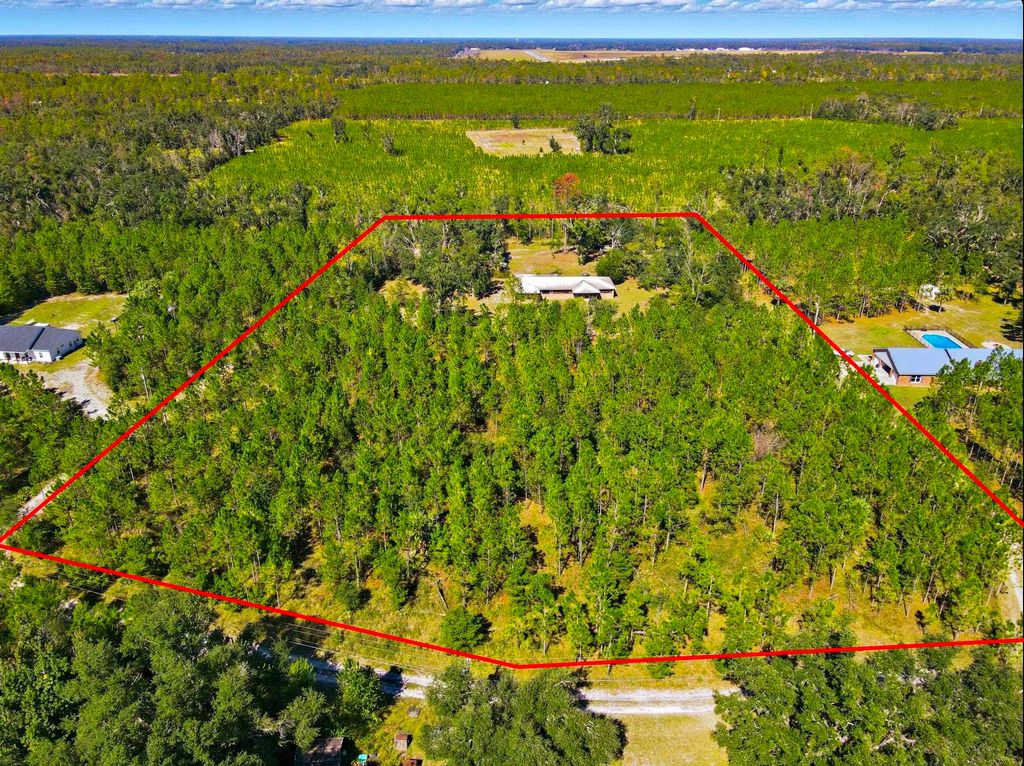 Photo of 154 W Davis Walker Road, Perry, FL 32348 (MLS # 392467)