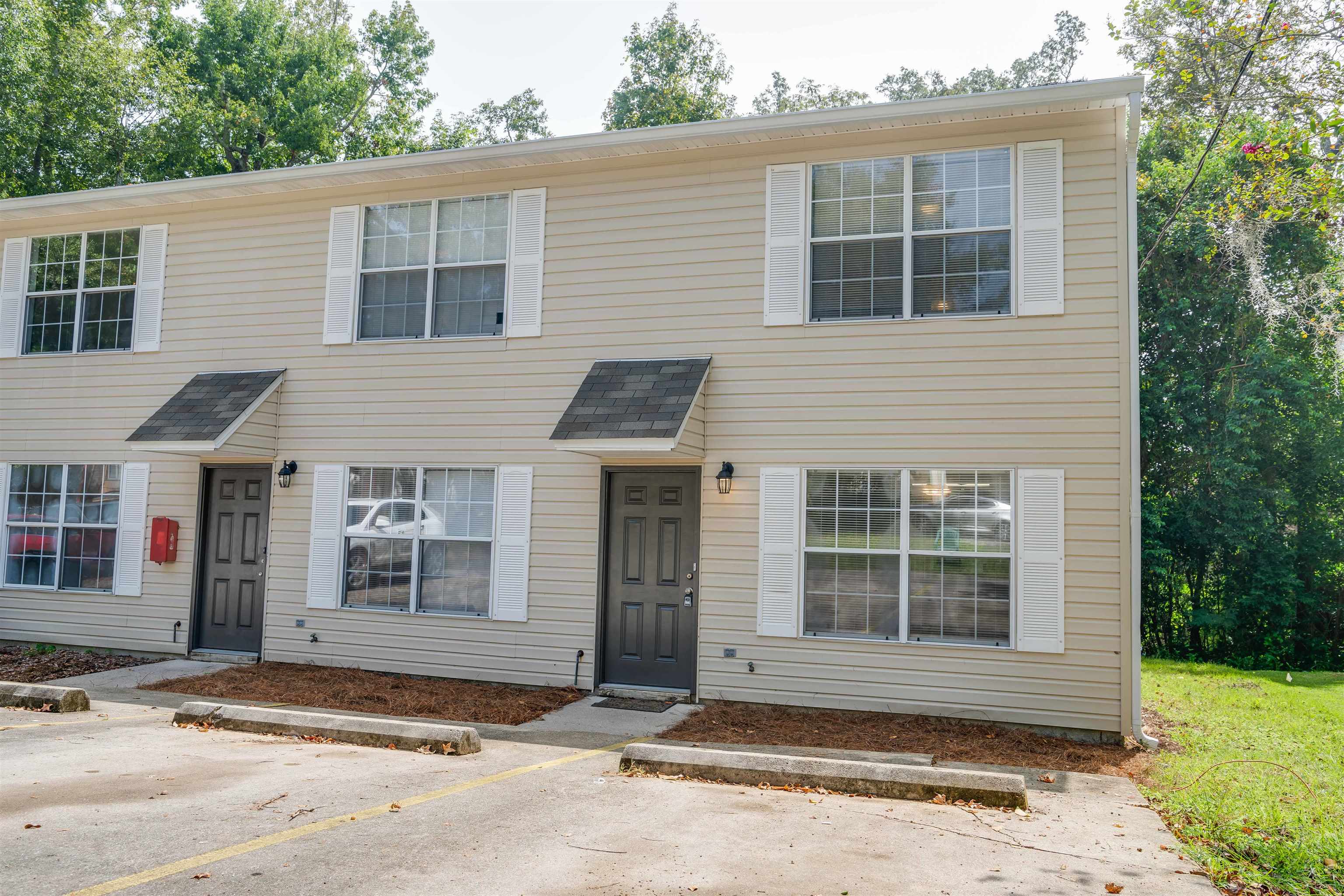 1915 Larette Drive 1-4