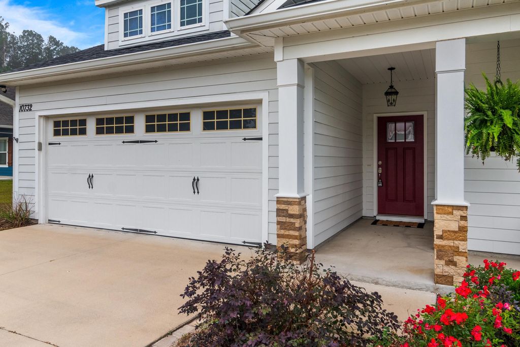 Photo of 10732 Sycamore Ridge Ln Lane, Tallahassee, FL 32305 (MLS # 395446)