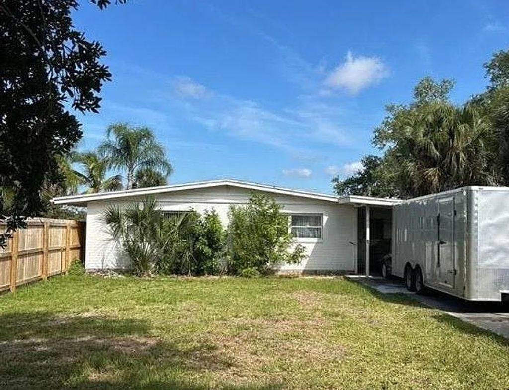 Photo of 114 Magnolia Avenue, Other Florida, FL 34275 (MLS # 400372)