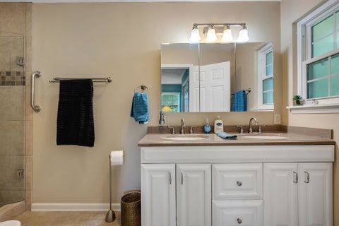 Tiny photo for 1554 Vernon Court, Tallahassee, FL 32317 (MLS # 402422)