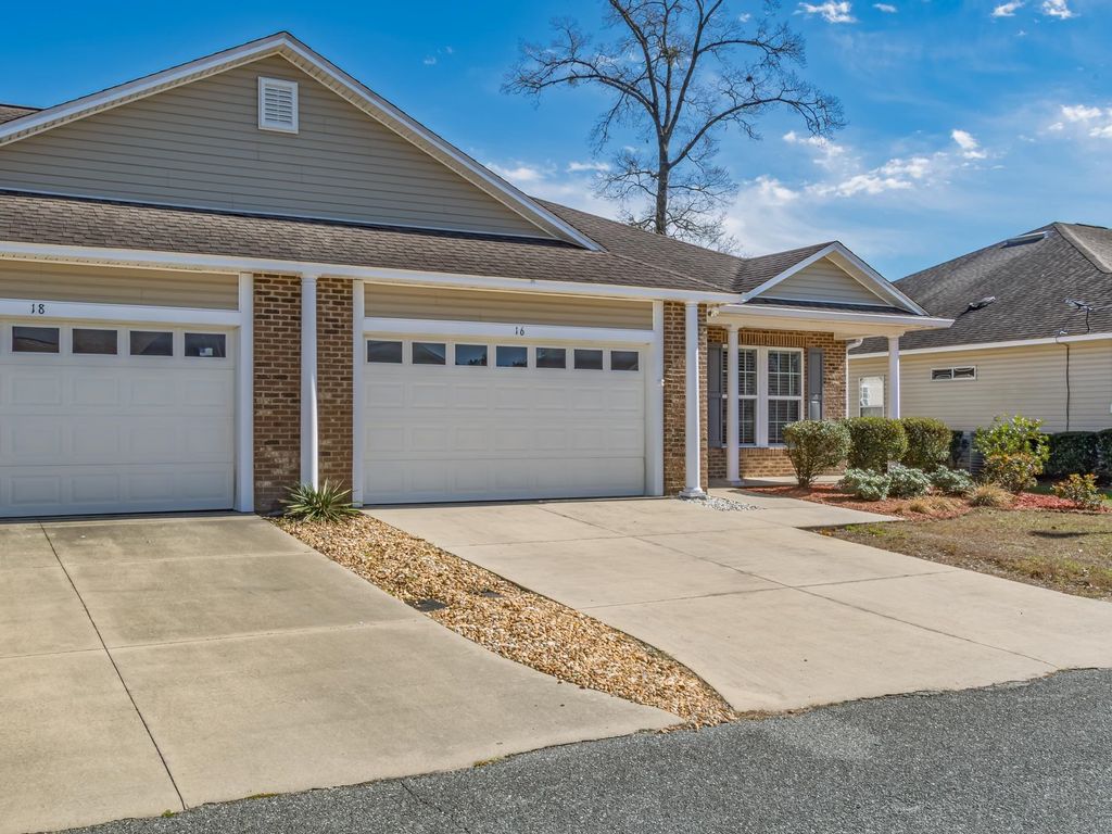 Photo of 16 COVINGTON Circle, Crawfordville, FL 32327 (MLS # 395603)