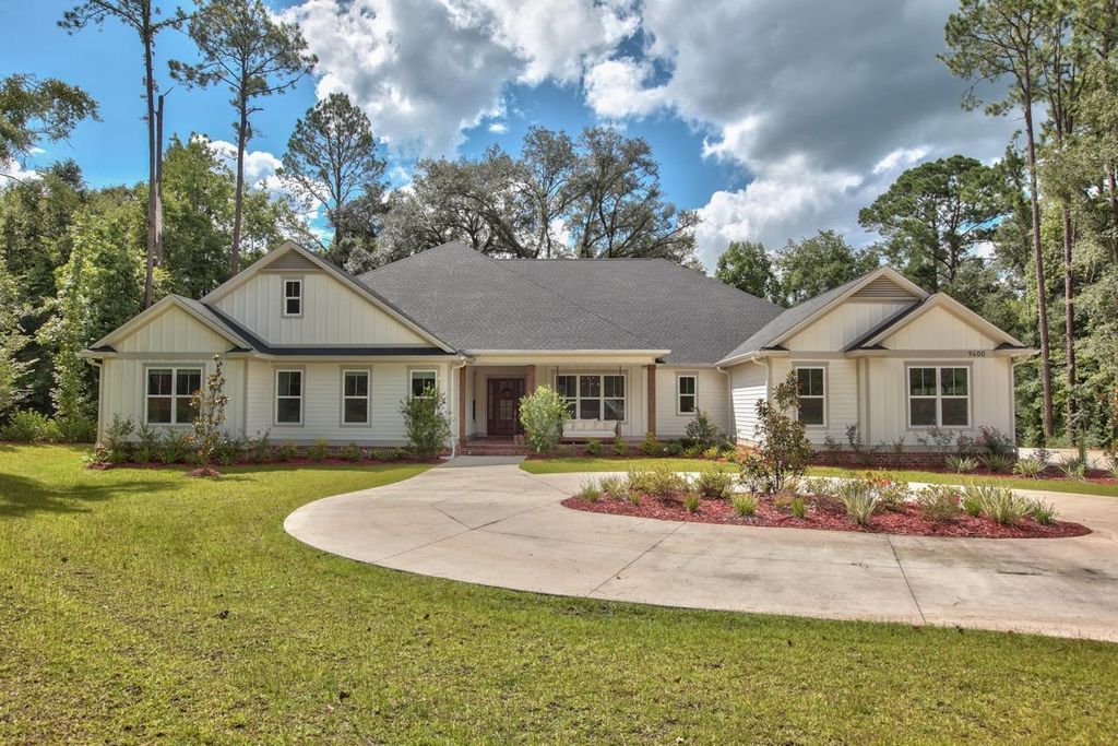 Photo of 9400 Montserrat Court, Tallahassee, FL 32317 (MLS # 397639)