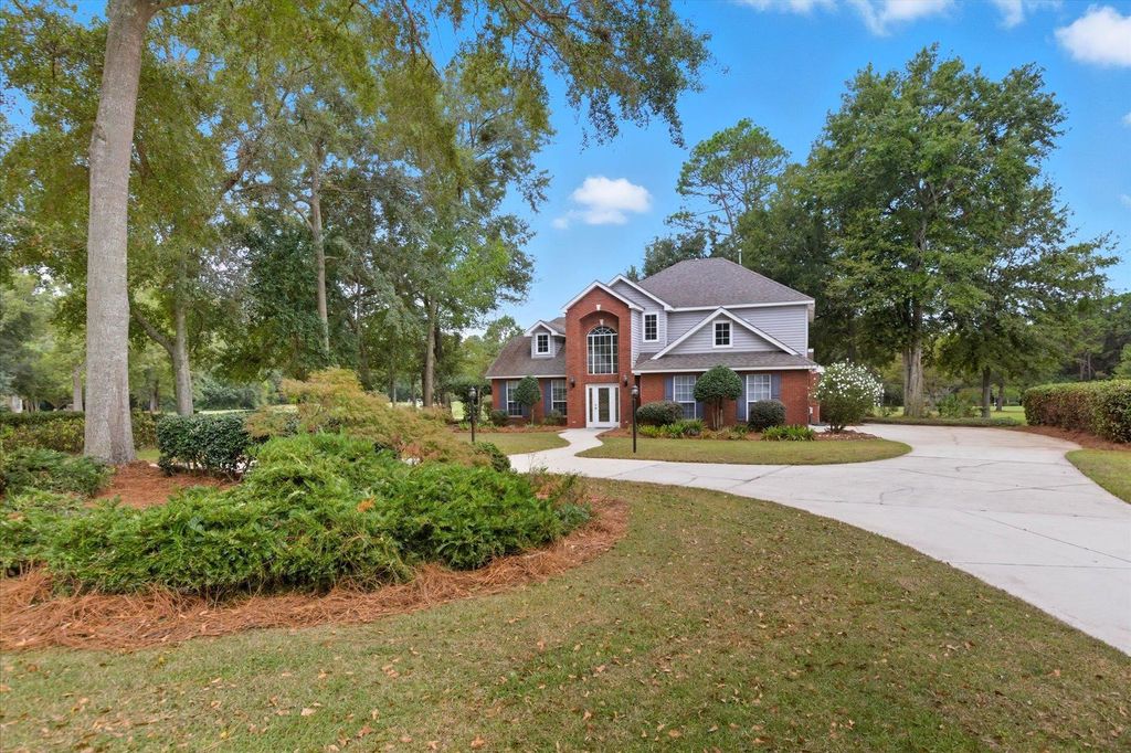 Photo of 112 Greenway Drive, Havana, FL 32333 (MLS # 391713)