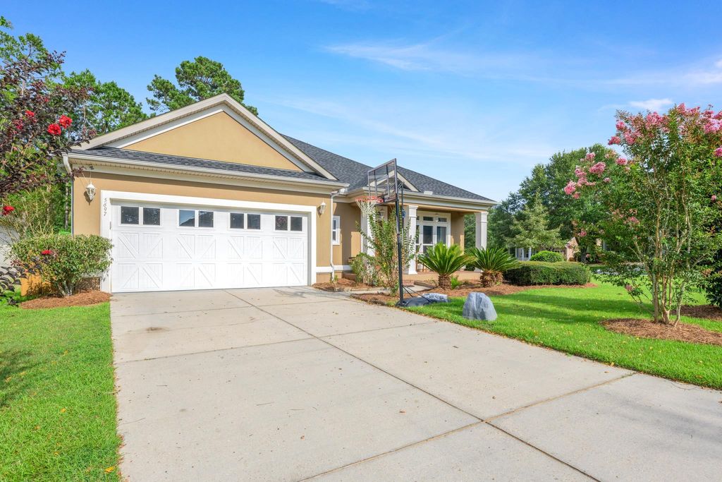 Photo of 5697 Burnside Circle, Tallahassee, FL 32312 (MLS # 395430)