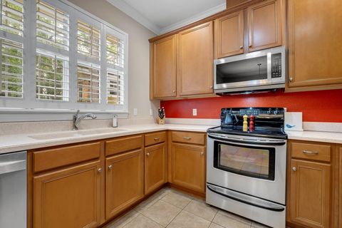 Tiny photo for 2031 Windsor Oaks Court, Tallahassee, FL 32308 (MLS # 391427)