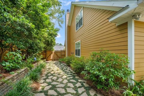 Tiny photo for 2031 Windsor Oaks Court, Tallahassee, FL 32308 (MLS # 391427)