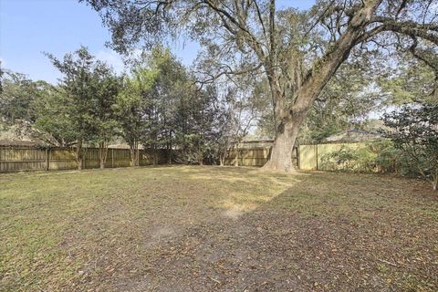 Tiny photo for 2006 FAULK Drive, Tallahassee, FL 32303 (MLS # 395676)