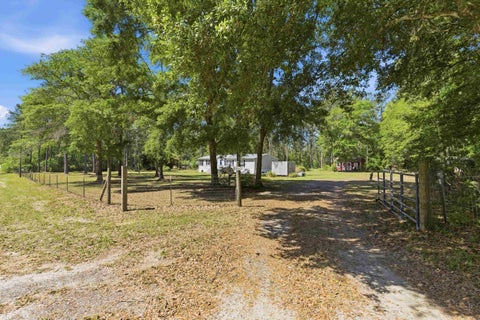 Tiny photo for 60 Bob White Trail, Monticello, FL 32344 (MLS # 401821)