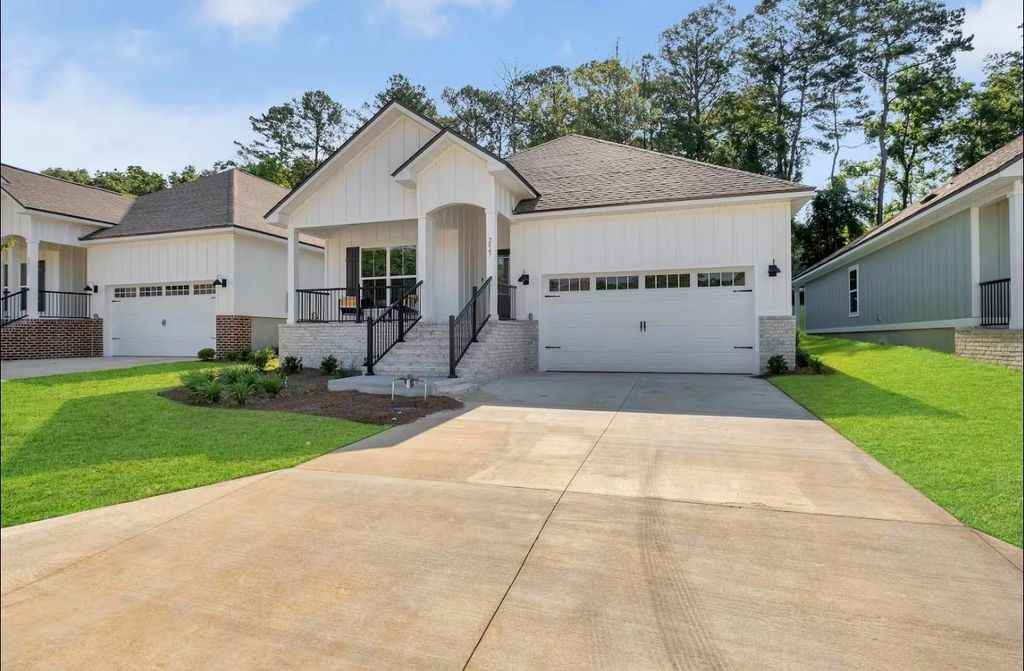 Photo of 2047 Hansell Hill Drive, Tallahassee, FL 32308 (MLS # 398126)