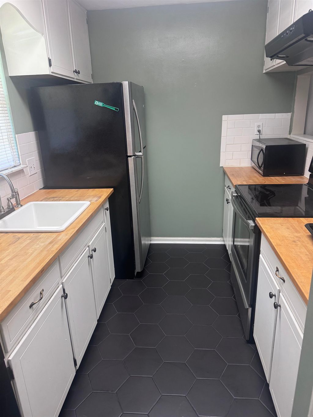 Photo of 2217 Paul Russell Circle, Tallahassee, FL 32301 (MLS # 399944)