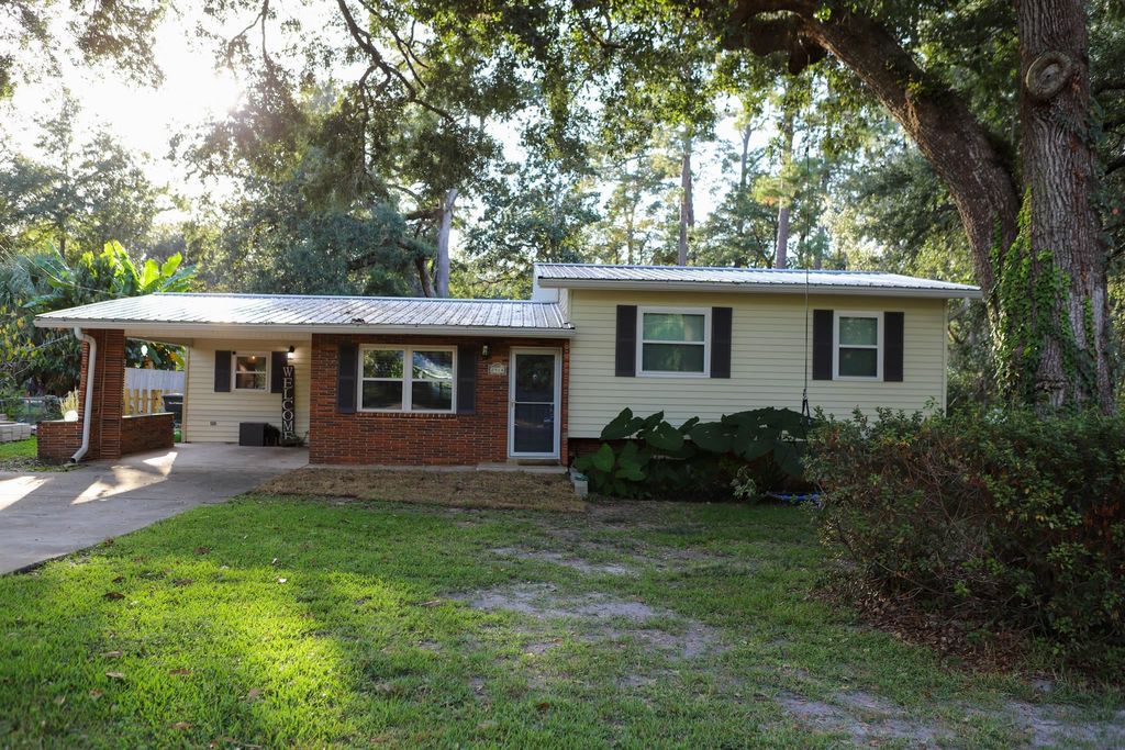 Photo of 2914 Pound Drive, Tallahassee, FL 32312 (MLS # 391950)