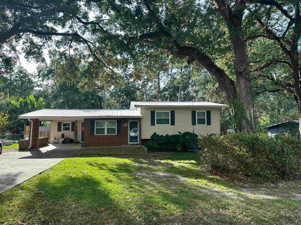 Photo of 2914 Pound Drive, Tallahassee, FL 32312 (MLS # 391950)