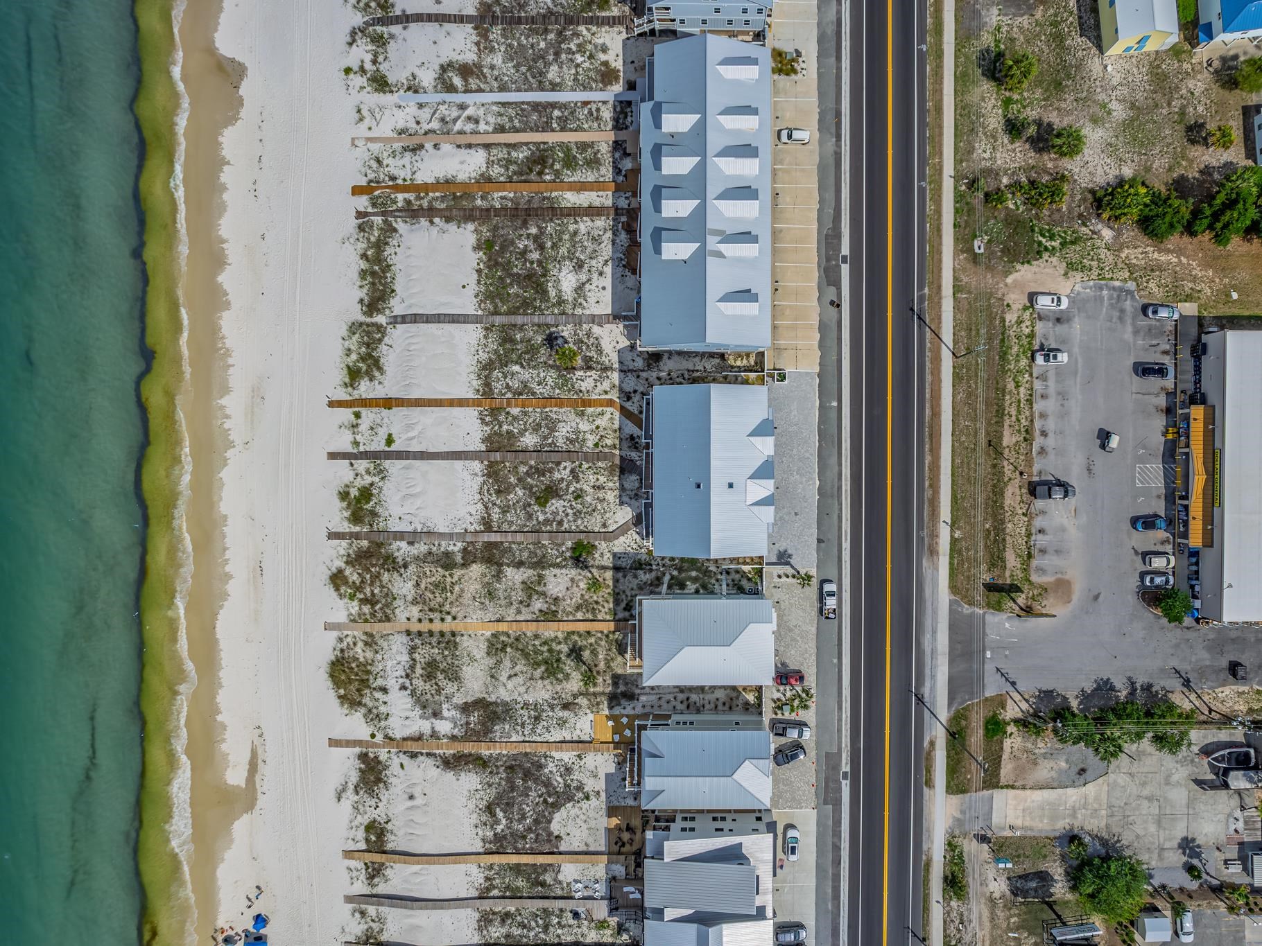 8233 W Highway 98