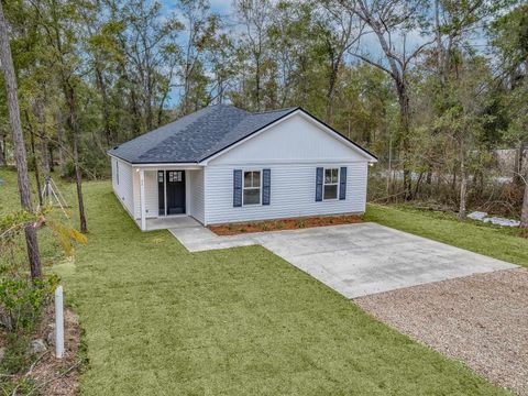 Tiny photo for 108 Lance Lane, Crawfordville, FL 32327 (MLS # 396998)
