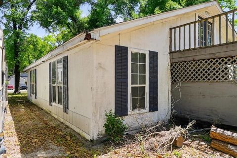 Tiny photo for 22 J R MILTON Road, Crawfordville, FL 32327 (MLS # 399162)