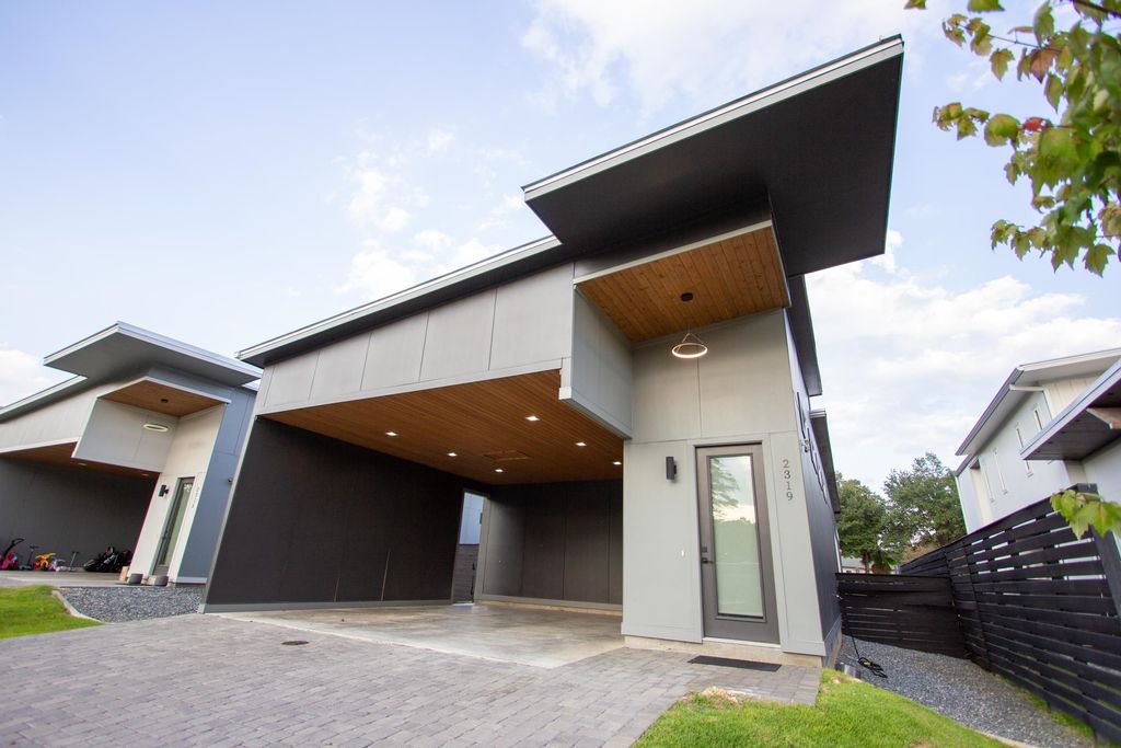 Photo of 2319 Lake Hall Road, Tallahassee, FL 32309 (MLS # 392074)