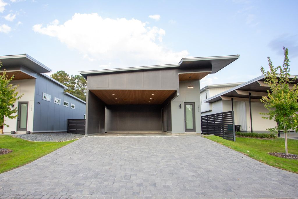 Photo of 2319 Lake Hall Road, Tallahassee, FL 32309 (MLS # 392074)