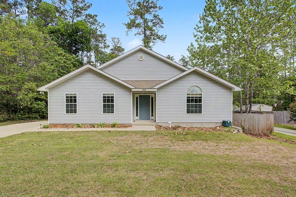Photo of 3408 Cedarwood Trail, Tallahassee, FL 32312 (MLS # 398269)