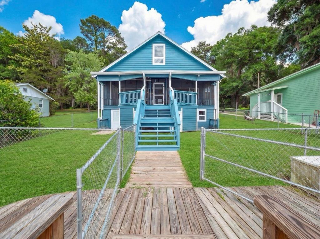 Photo of 1097 Drake Acres Road, Quincy, FL 32351 (MLS # 394112)