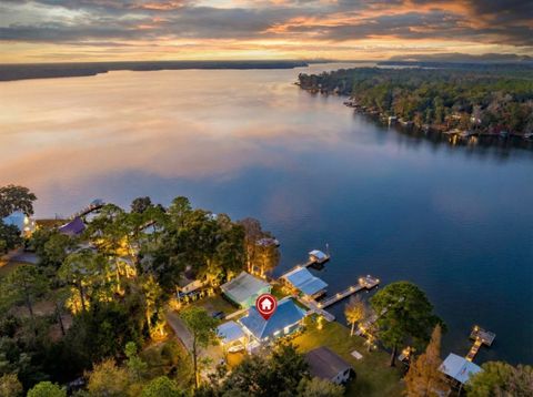 Photo of 1097 Drake Acres Road, Quincy, FL 32351 (MLS # 394112)