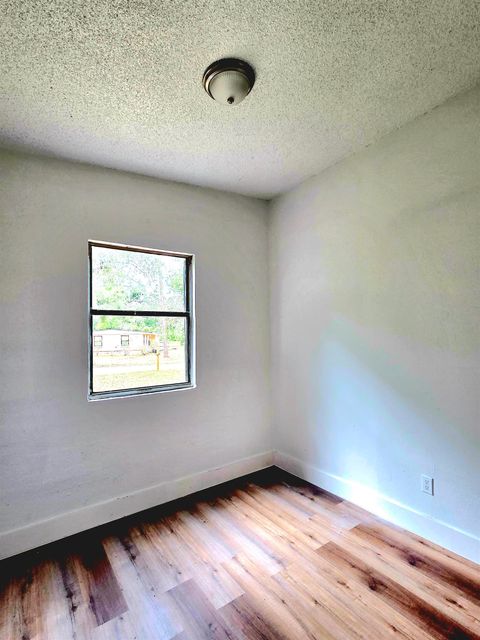 Tiny photo for 906 N VETERANS Drive, Perry, FL 32347 (MLS # 399391)