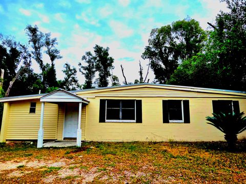 Tiny photo for 906 N VETERANS Drive, Perry, FL 32347 (MLS # 399391)