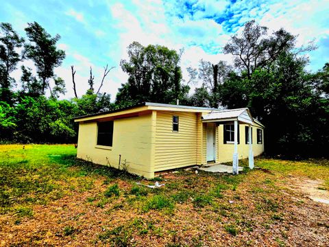 Tiny photo for 906 N VETERANS Drive, Perry, FL 32347 (MLS # 399391)