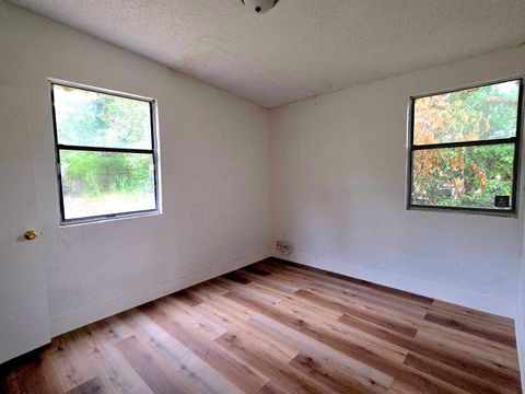 Tiny photo for 906 N VETERANS Drive, Perry, FL 32347 (MLS # 399391)