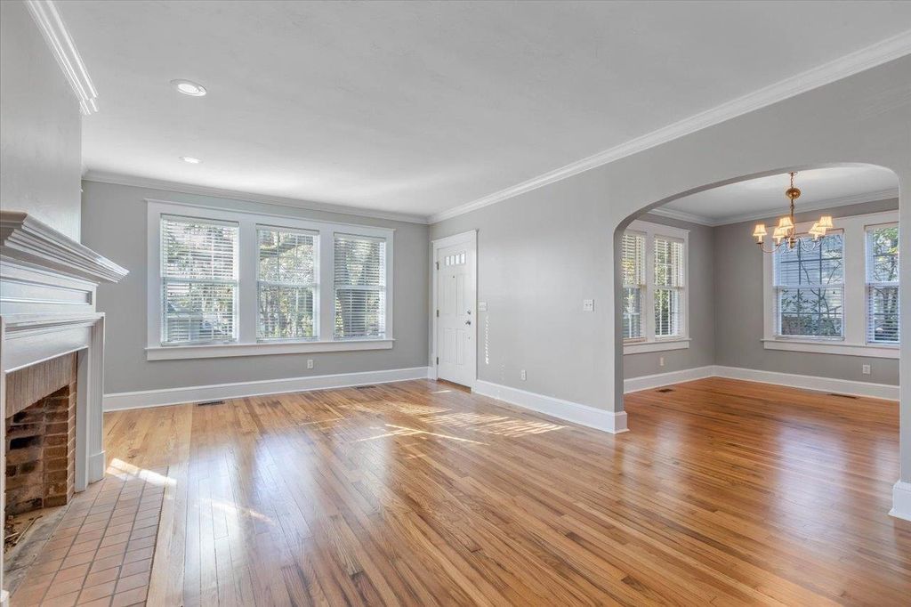 Photo of 524 BEVERLY Street, Tallahassee, FL 32301 (MLS # 391493)