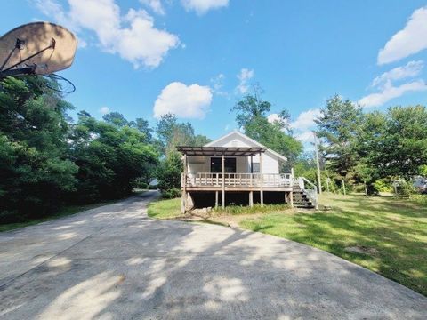 Tiny photo for 526 N Adams Street, Quincy, FL 32351 (MLS # 399236)