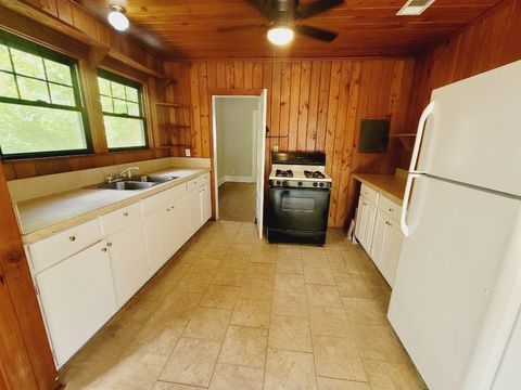 Tiny photo for 526 N Adams Street, Quincy, FL 32351 (MLS # 399236)