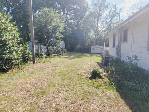 Tiny photo for 526 N Adams Street, Quincy, FL 32351 (MLS # 399236)