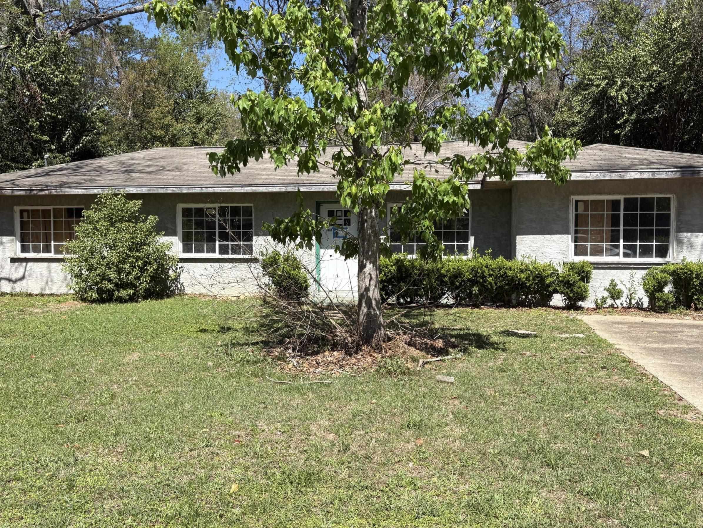 Photo 1 of 9 — 702 APACHE Street, Tallahassee, FL 32301