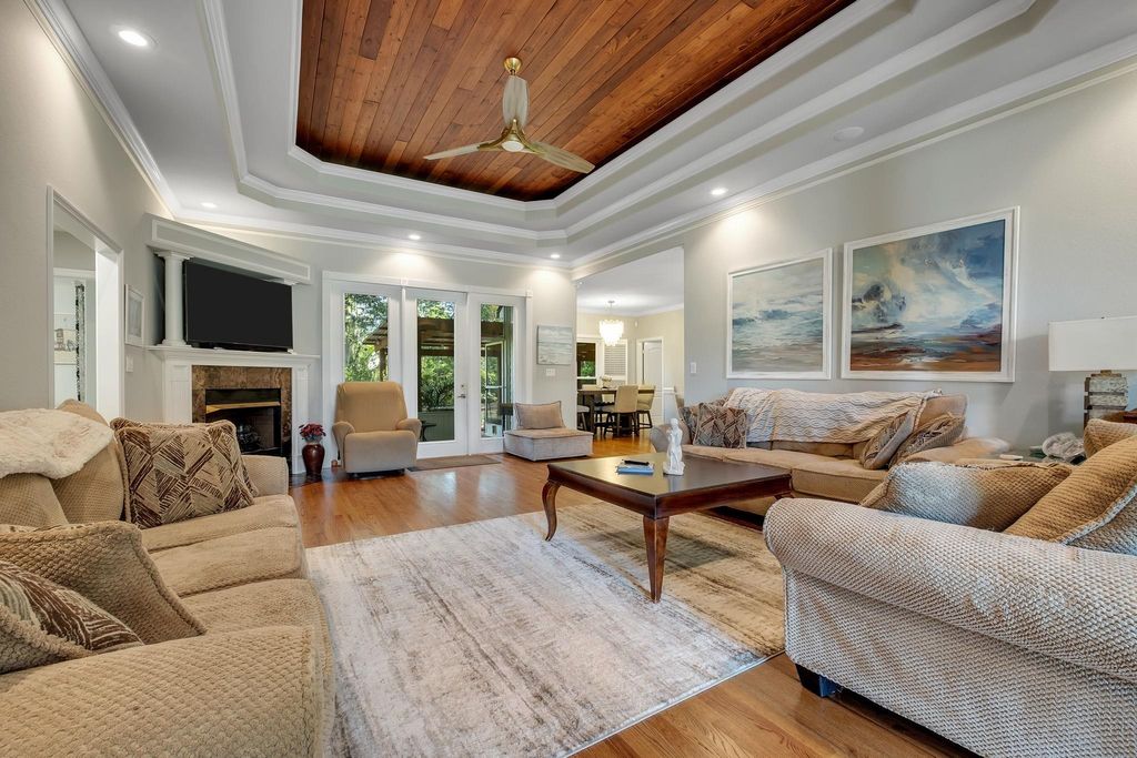Photo of 1443 E Conservancy Drive, Tallahassee, FL 32312 (MLS # 401015)