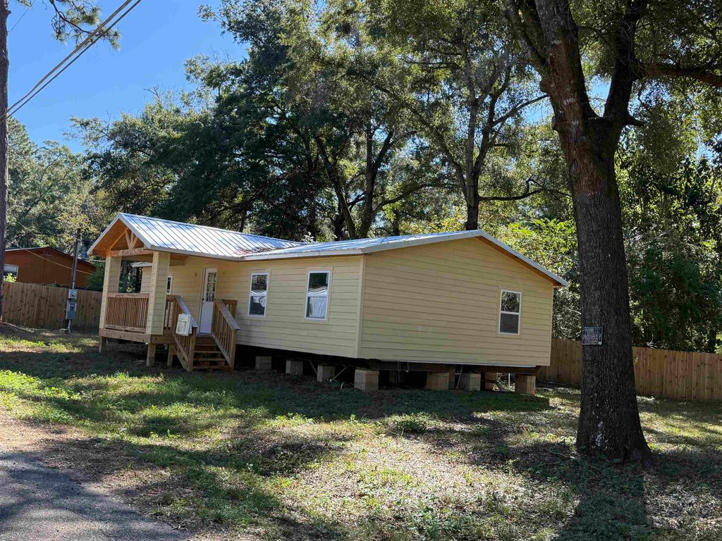 Photo of 4011 Buster Road, Tallahassee, FL 32305 (MLS # 393460)