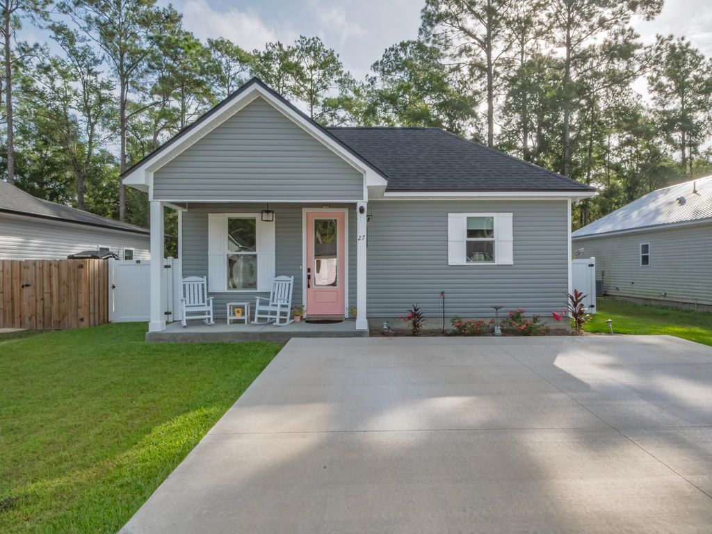 Photo of 27 L.M. Street, Crawfordville, FL 32327 (MLS # 391867)