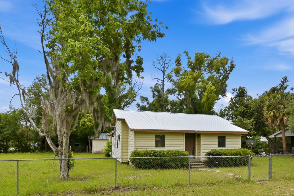 Photo of 603 W Julia Street, Perry, FL 32347 (MLS # 399892)
