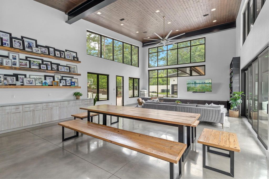 Photo of 719 Middlebrooks Circle, Tallahassee, FL 32312 (MLS # 392693)