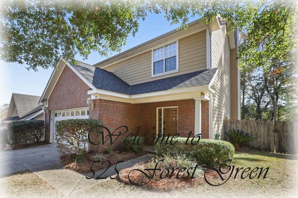 Photo of 525 Forest Green Dr Dr, Tallahassee, FL 32308 (MLS # 397989)