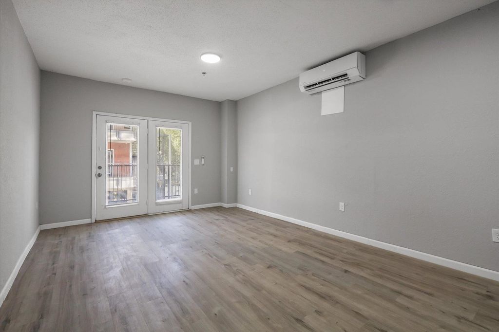 Photo of 401 Putnam Drive #1421, Tallahassee, FL 32301 (MLS # 391751)