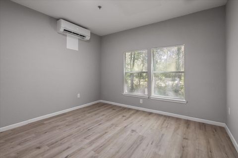 Tiny photo for 401 Putnam Drive #1421, Tallahassee, FL 32301 (MLS # 391751)