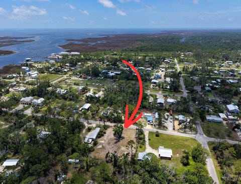 Tiny photo for 306 NW 1st Street, Steinhatchee, FL 32359 (MLS # 401684)