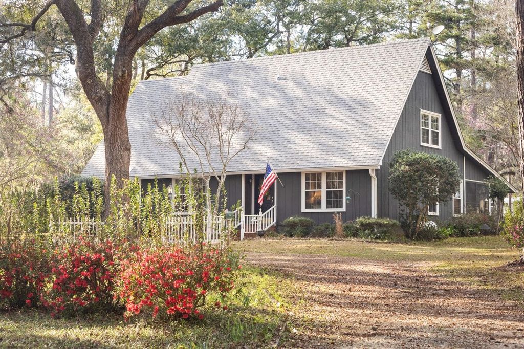 Photo of 398 Tecumseh Road, Monticello, FL 32344 (MLS # 397098)