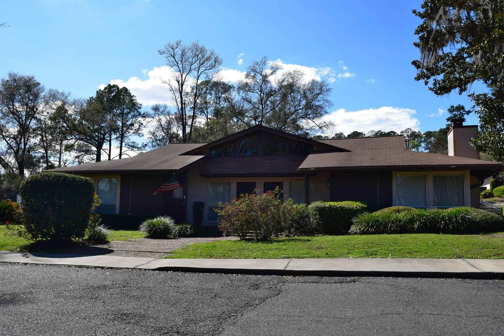 Photo of 409 Westwood Drive #409, Tallahassee, FL 32304 (MLS # 396480)