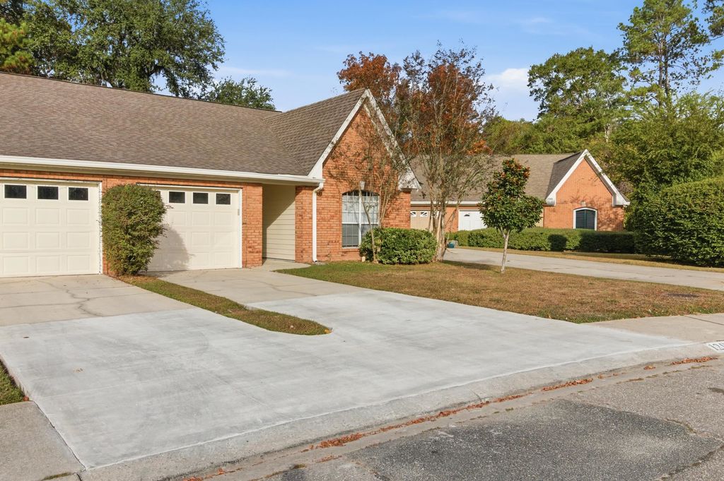 Photo of 1292 Mosswood Chase, Tallahassee, FL 32312 (MLS # 393707)