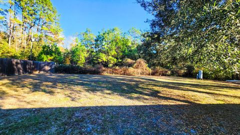 A home in Crawfordville