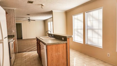 A home in Crawfordville