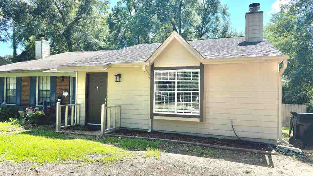 Photo of 2323 Via Sardinia Street #B, Tallahassee, FL 32303 (MLS # 401347)